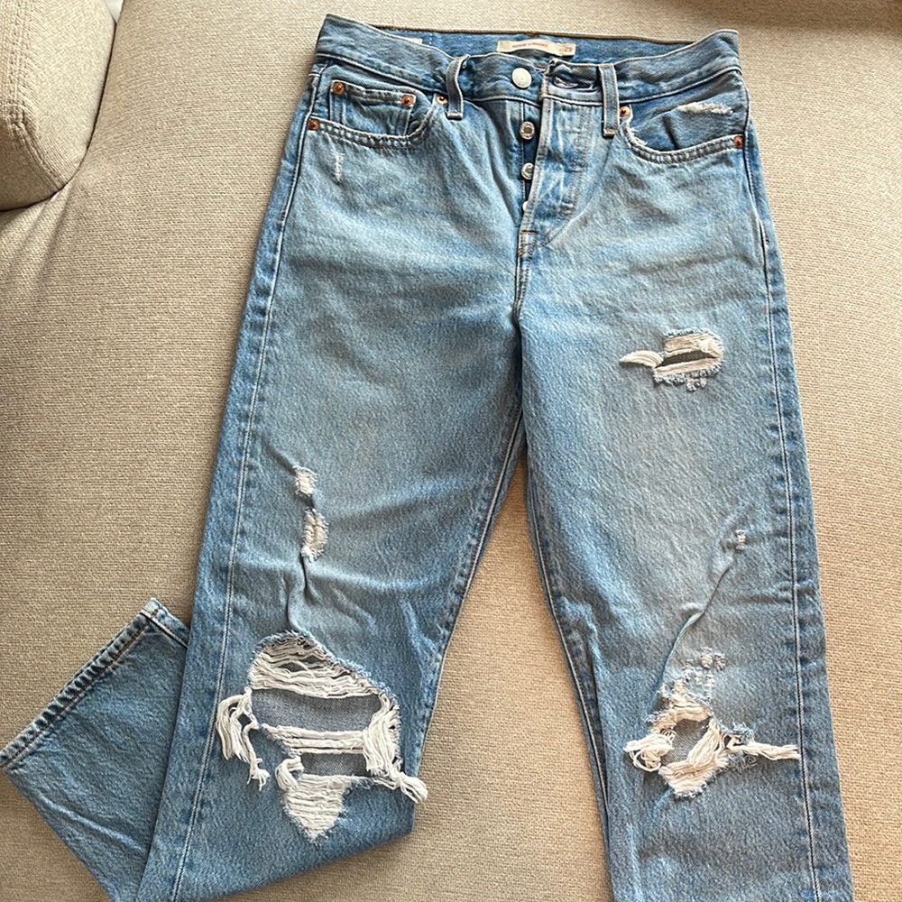 Levi’s wedgie straight leg jeans size 25.